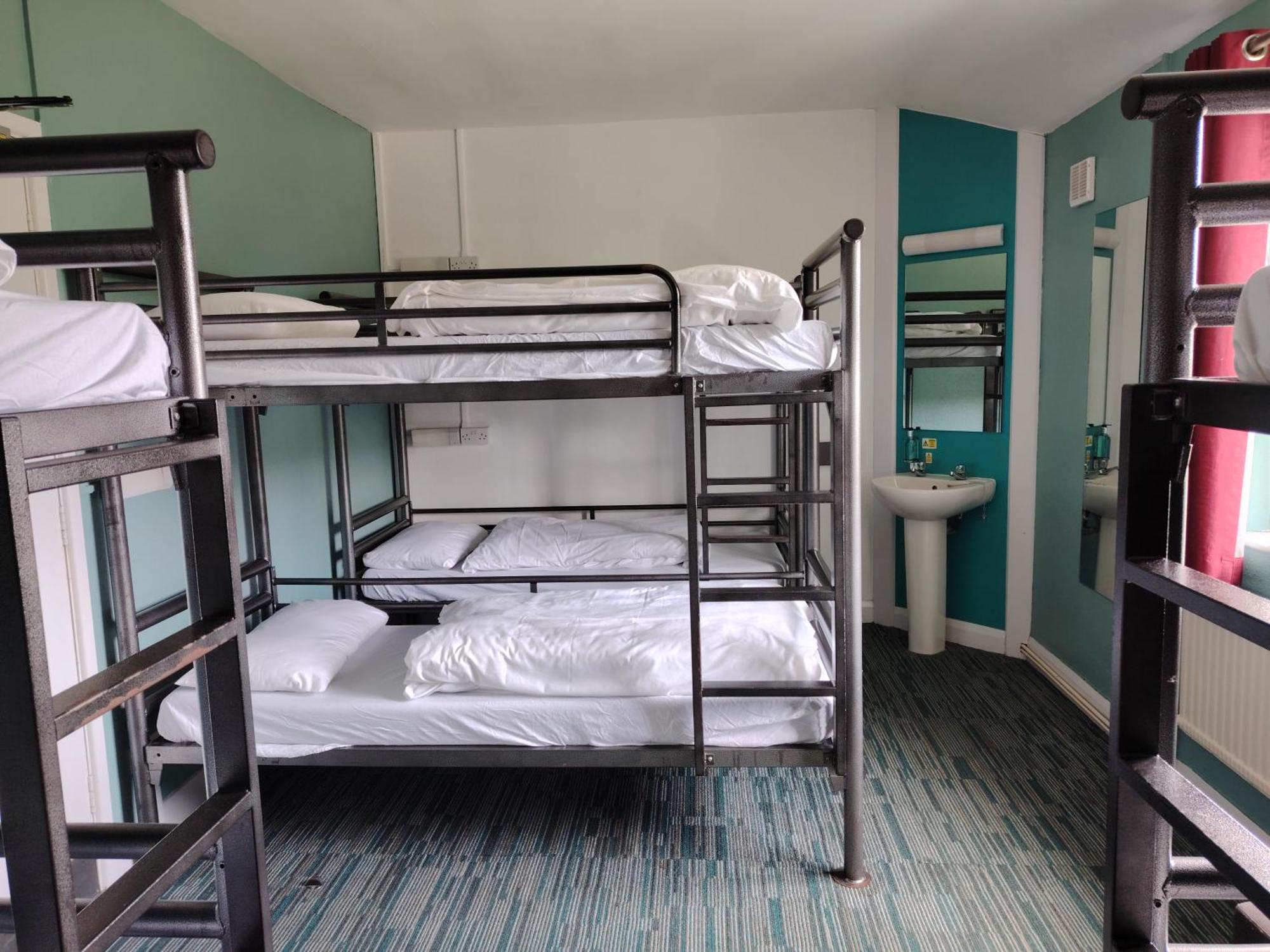 Yha Malham Hostel Ngoại thất bức ảnh