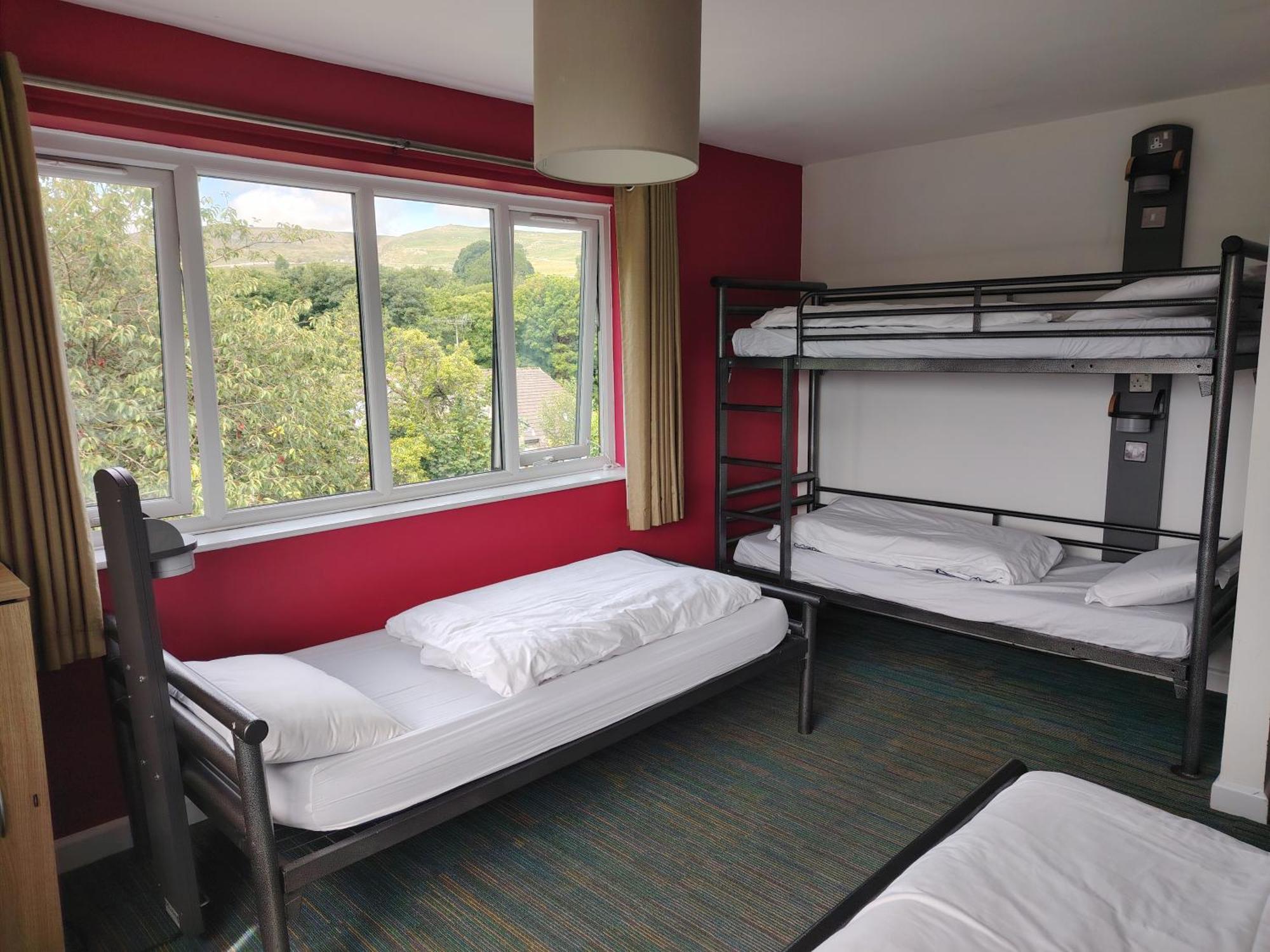 Yha Malham Hostel Ngoại thất bức ảnh