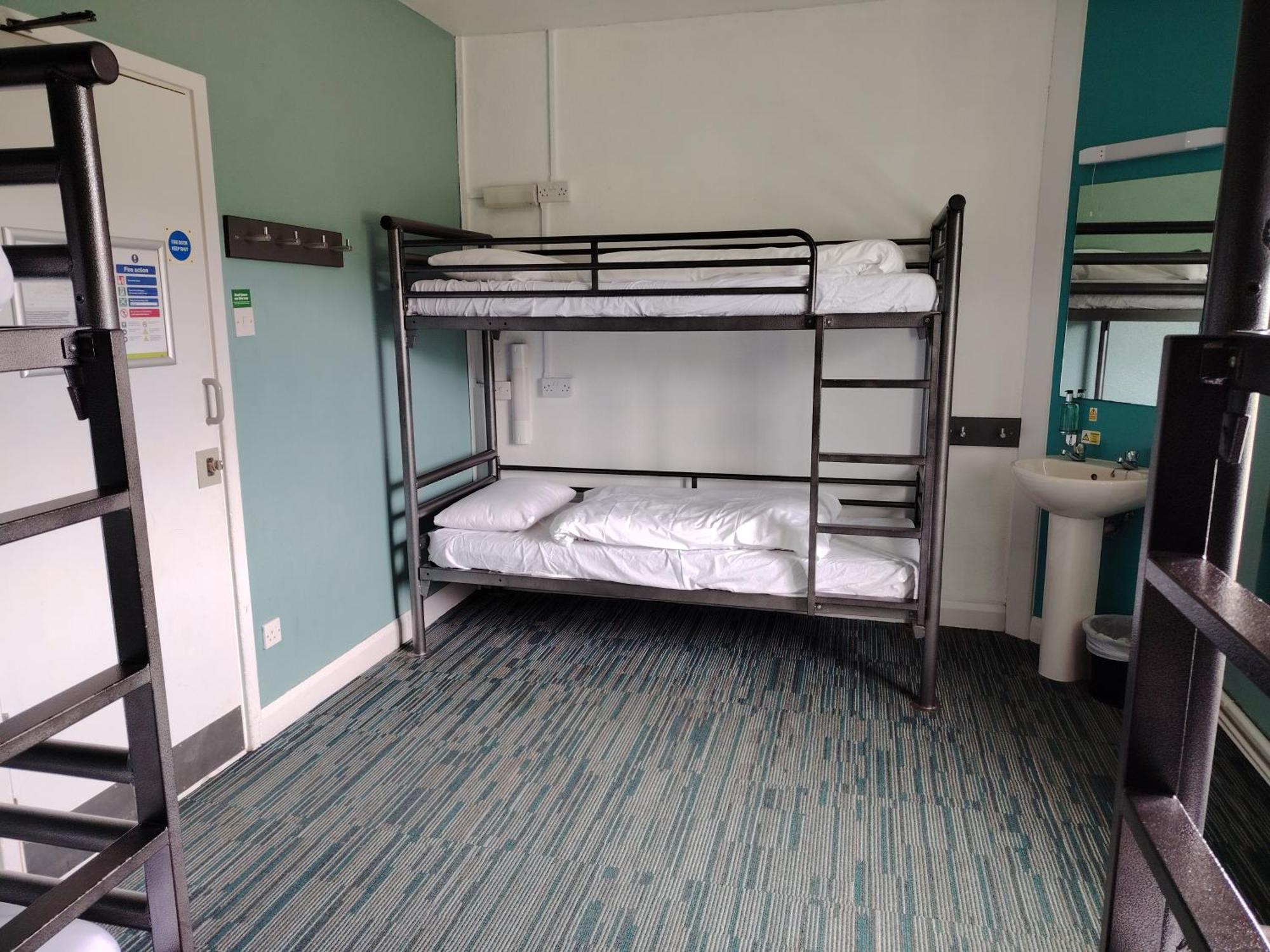 Yha Malham Hostel Ngoại thất bức ảnh