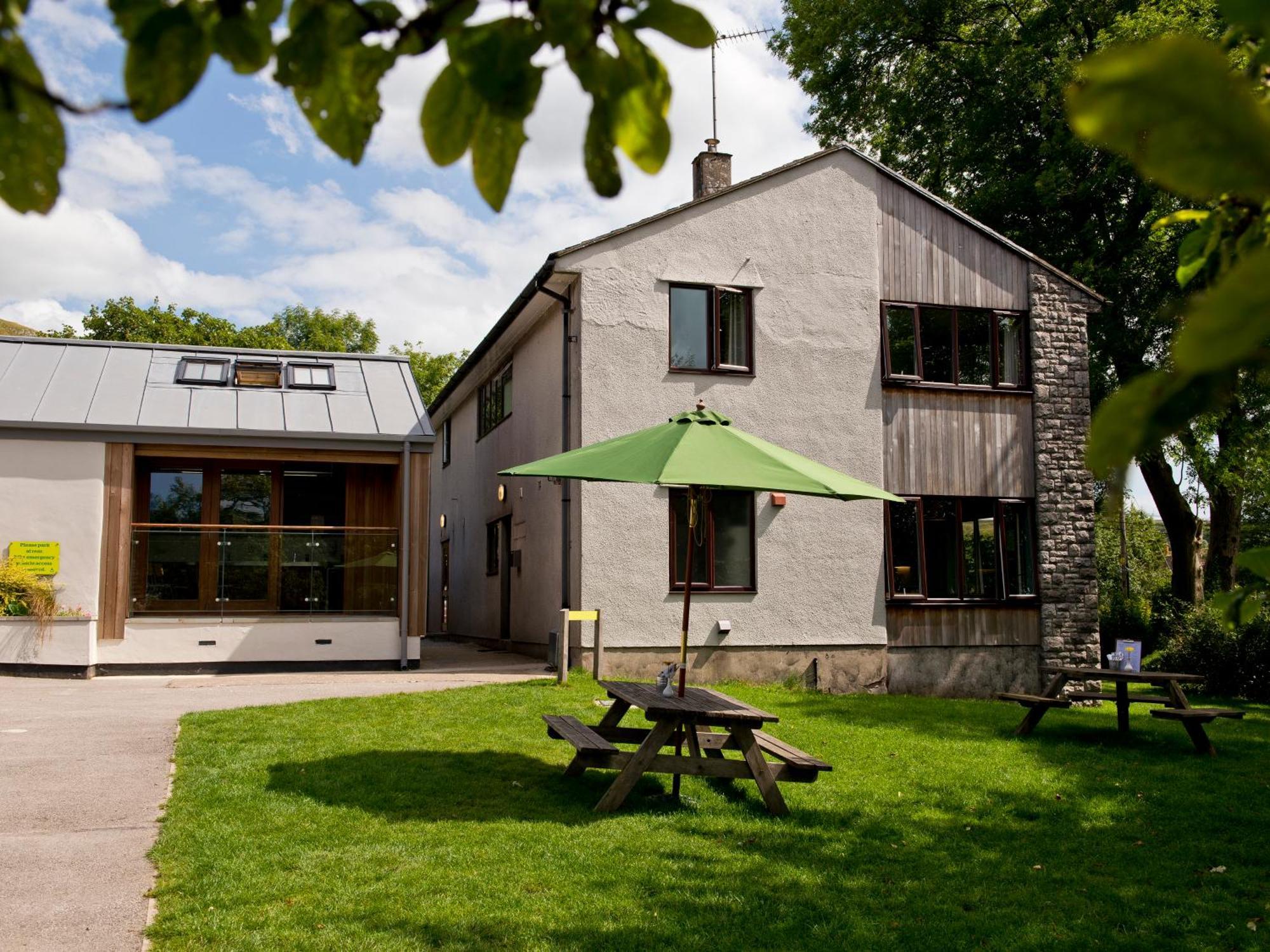 Yha Malham Hostel Ngoại thất bức ảnh